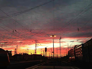 夕暮れ時の線路